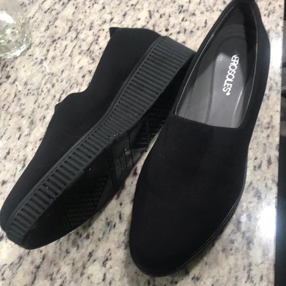 AEROSOLES 12M wedge sole cloth slip on with slightly pointed toe NWOT - Picture 2 of 4